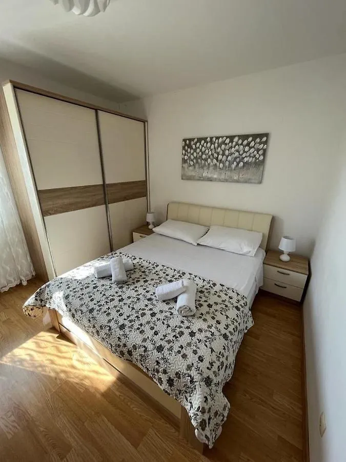 City Apartment Nature Kastela