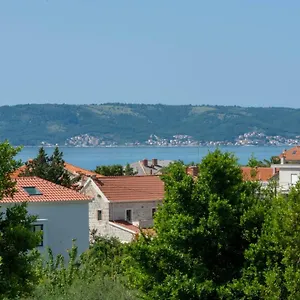  Apartman Casteletti